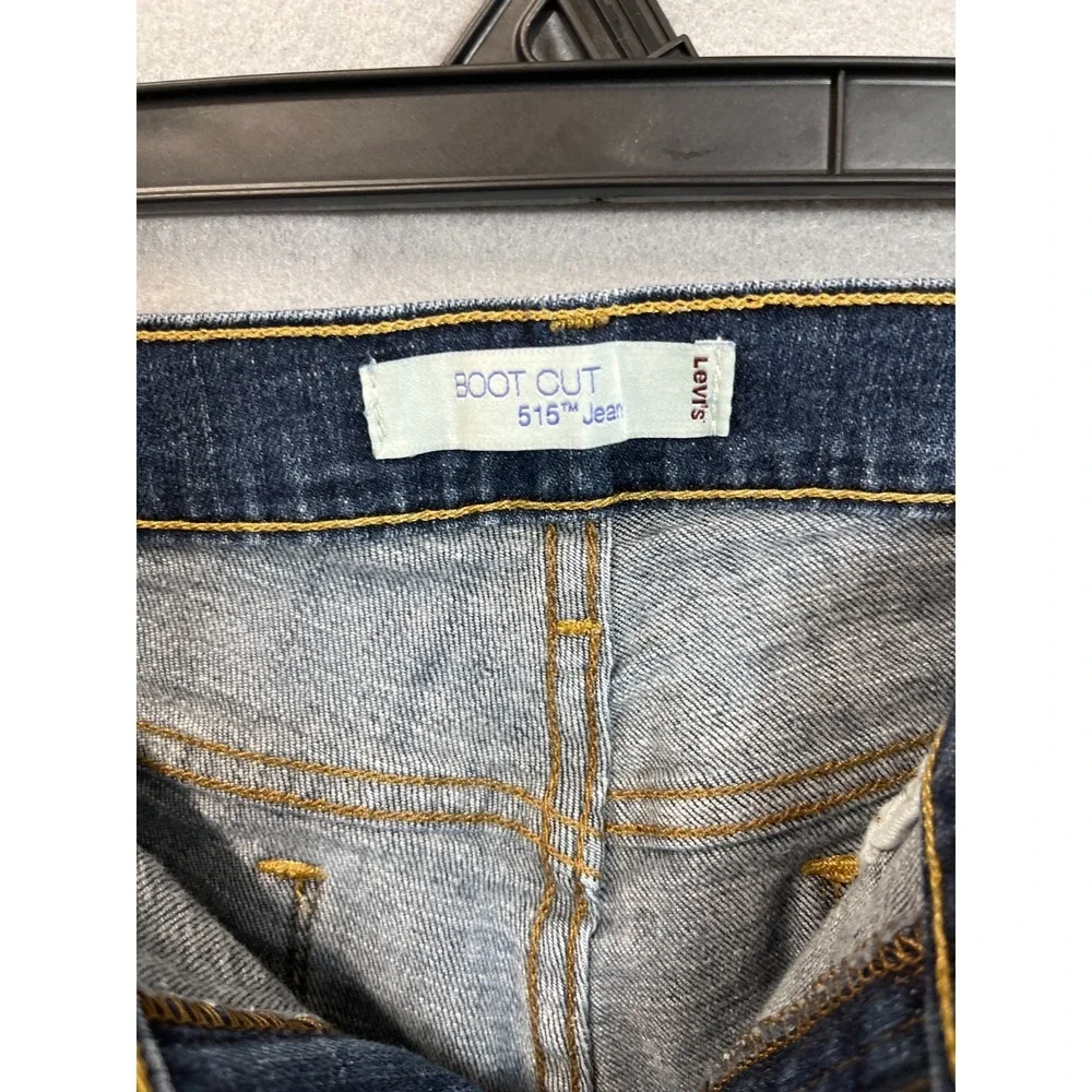 Levi's 515 Jeans Womens 32W Blue Denim Medium Wash‎ Everyday Wear Bootcut Leg